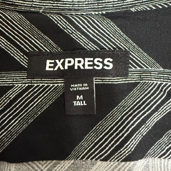 Express‎ Mens Black & White Zigzag Button-Up Shirt M short sleeves - Picture 2 of 7